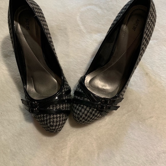 APT 9 3 inch heel - Picture 2 of 2